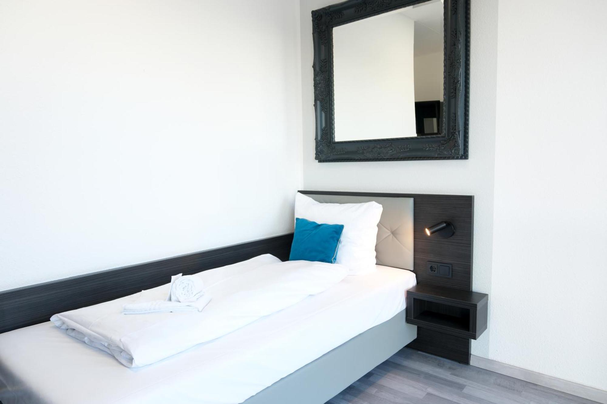 Stargaze Forum Duesseldorf-hilden Hotel 3*