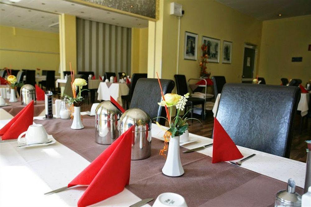 Hotel Stargaze Forum Duesseldorf-hilden 3*