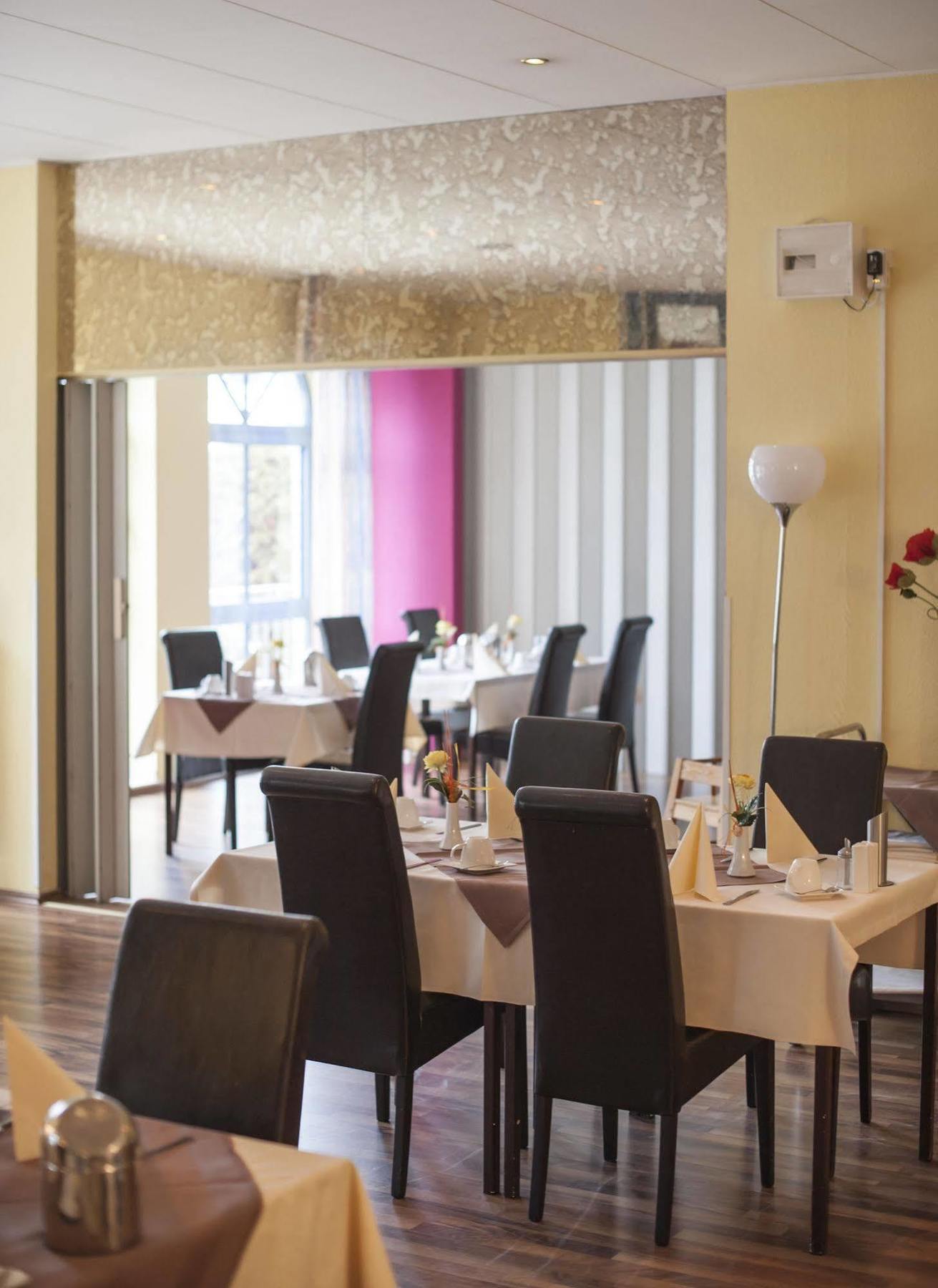 Hotel Stargaze Forum Duesseldorf-hilden