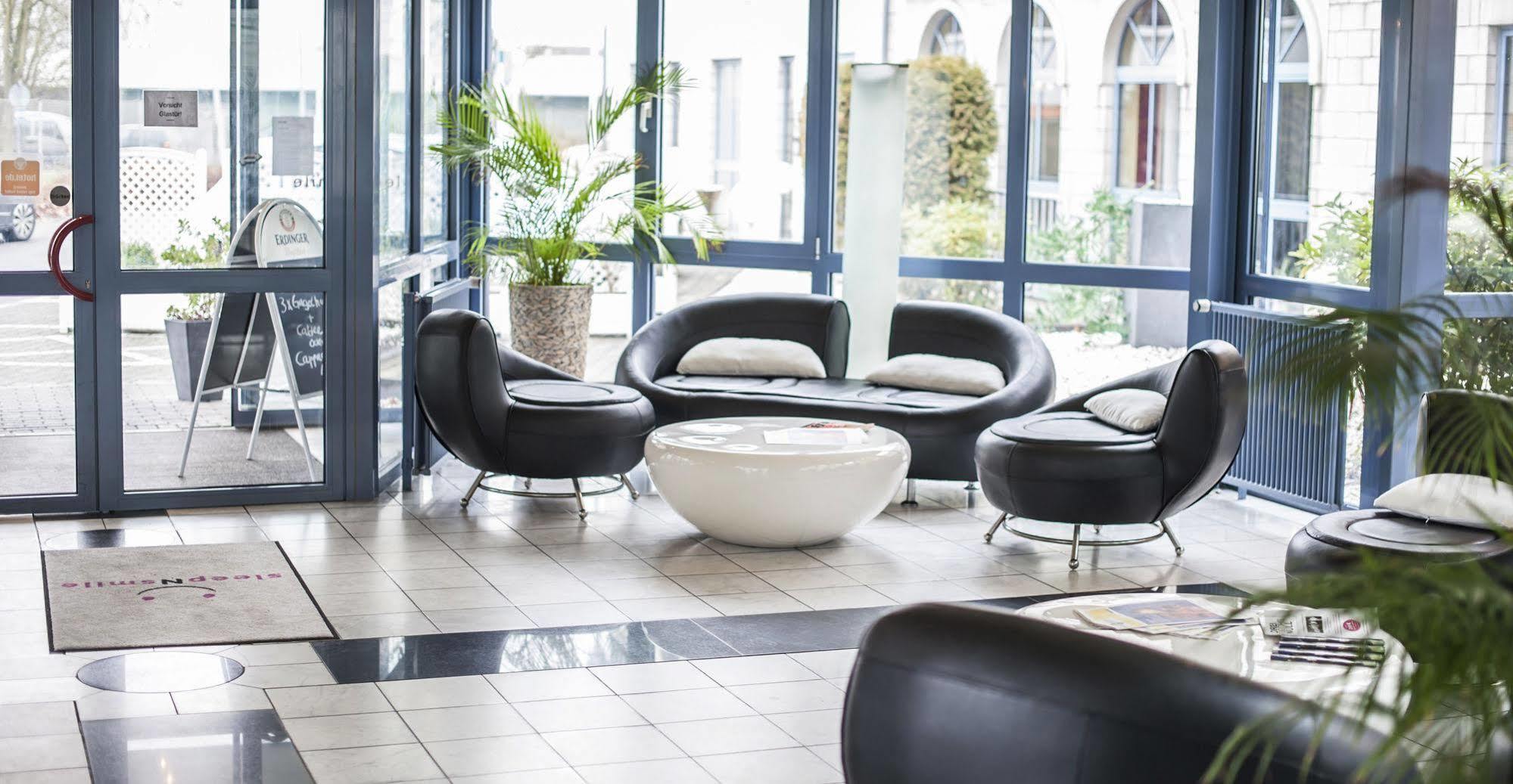 Stargaze Forum Duesseldorf-hilden 3*